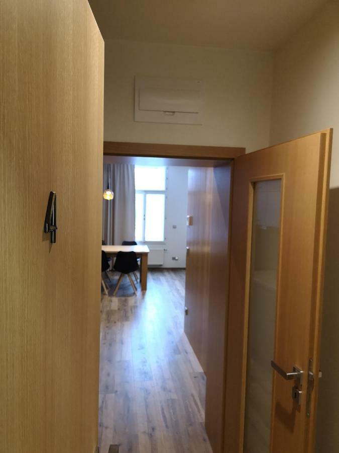 Apart U Lva Vsetin Bagian luar foto